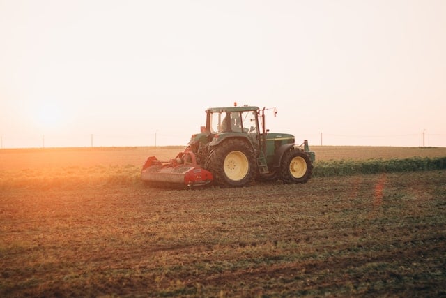 Hydraulic Cylinder in Farming